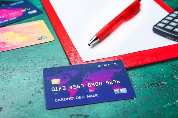 Credit Cards Clipboard Pen Color Background — Stock Photo, Image