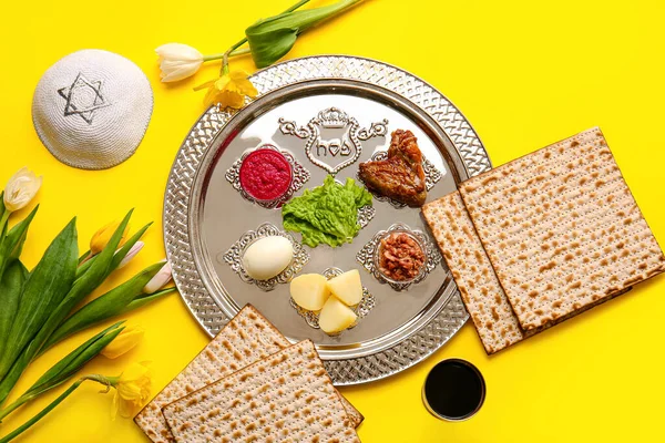 Passover Seder Plate Traditional Food Jewish Cap Color Background — Stock Photo, Image