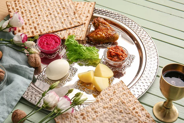Pascha Seder Bord Met Traditioneel Eten Tafel — Stockfoto