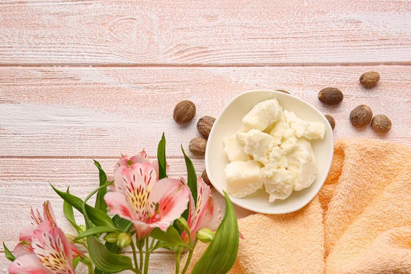 Plate Shea Butter Towel Table — Stock Photo, Image