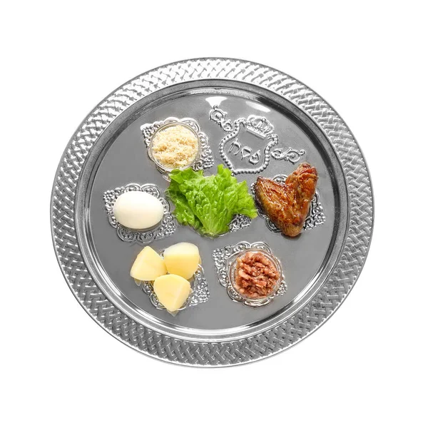 Passover Seder Piatto Con Cibo Tradizionale Sfondo Bianco — Foto Stock