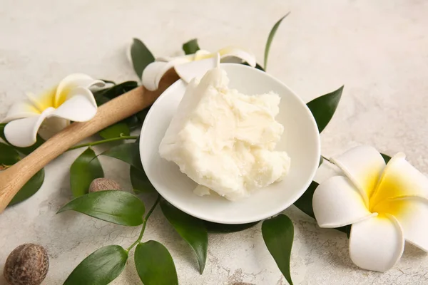 Plate Shea Butter Light Background — Stock Photo, Image