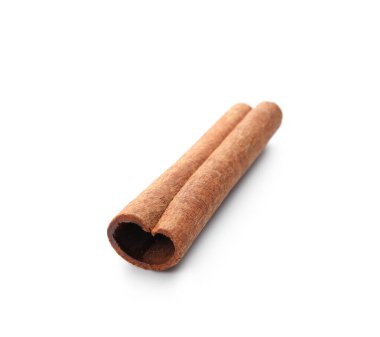 Tarçın çubuğu beyaz arkaplanda