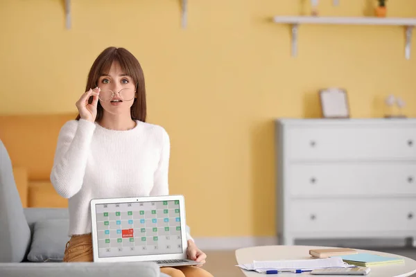 Stressed Young Woman Trying Meet Deadline Home — Stock Photo, Image