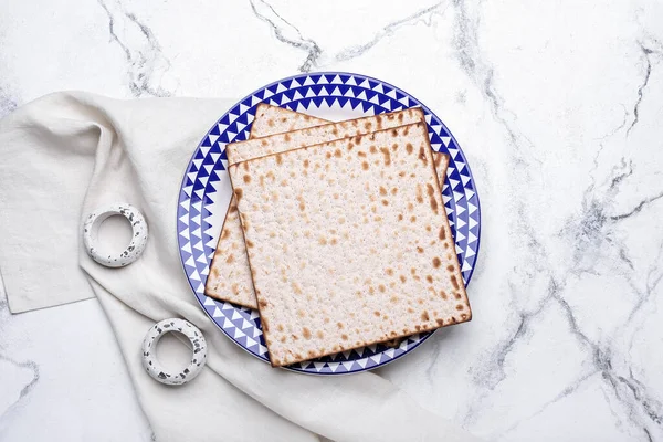 Plate Jewish Flatbread Matza Passover Light Background — Stock Photo, Image