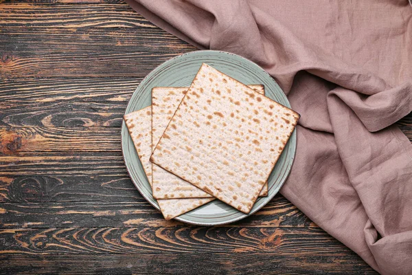 Plate Jewish Flatbread Matza Passover Wooden Background — Stock Photo, Image