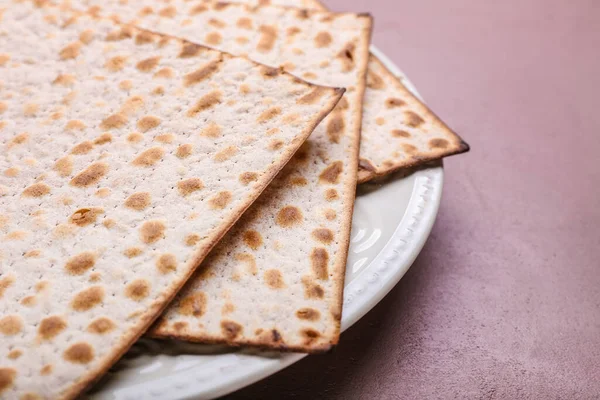 Plate Jewish Flatbread Matza Passover Color Background Closeup — Stock Photo, Image