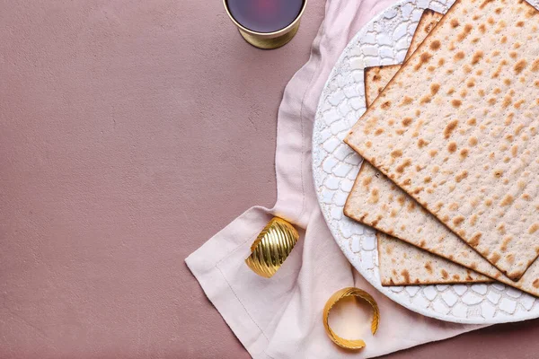 Πιάτο Εβραϊκό Ματζά Flatbread Για Πάσχα Και Φλιτζάνι Κρασί Στο — Φωτογραφία Αρχείου