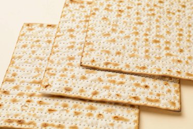 Fısıh bayramı için Yahudi ekmek matzası