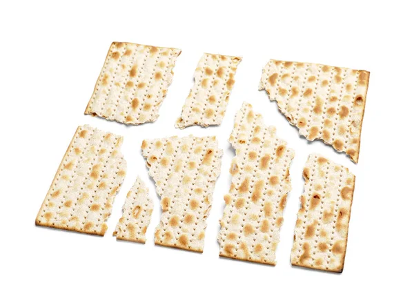 Zlomený Židovský Flatbread Matza Pro Pesach Bílém Pozadí — Stock fotografie