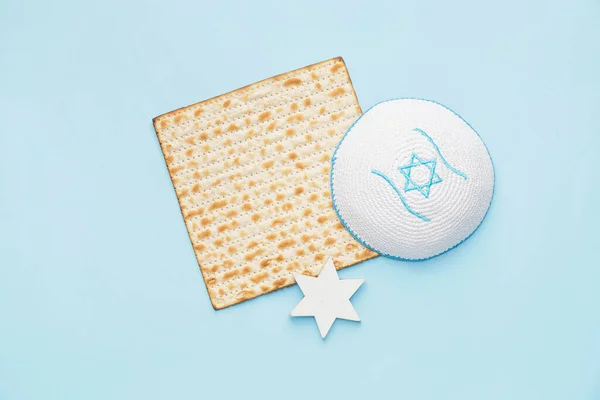 Jewish Flatbread Matza Passover Cap Color Background — Stock Photo, Image