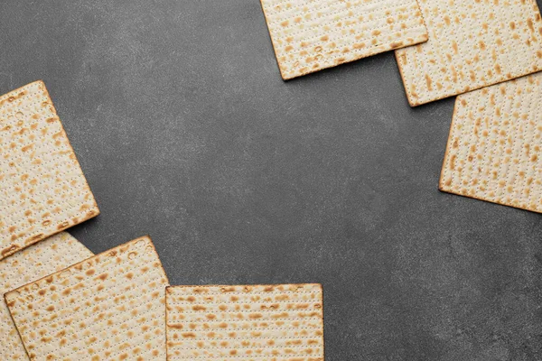 Jewish Flatbread Matza Passover Dark Background — Stock Photo, Image