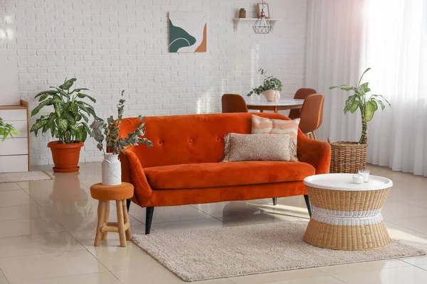 Interiør Stue Med Sofa Spisebord - Stock-foto