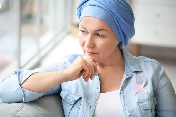 Mujer Madura Después Quimioterapia Casa — Foto de Stock
