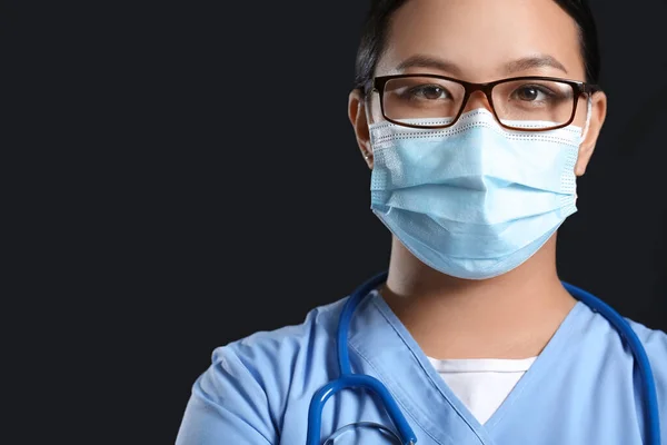 Portrait Female Asian Doctor Medical Mask Dark Background — Stock Photo, Image