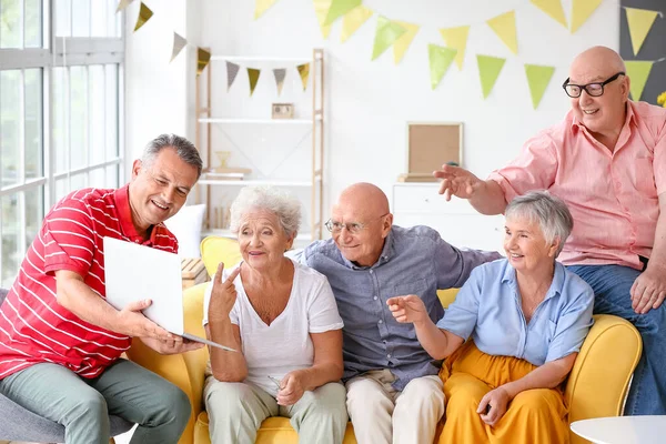 Group Senior People Video Chatting Home — Stock Photo, Image