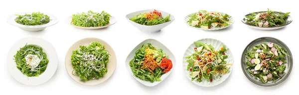 Colagem Saladas Arugula Diferentes Chapas Contra Fundo Branco — Fotografia de Stock