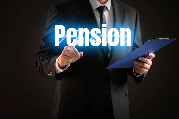 在黑暗背景下有单词Pension的商人 — 图库照片