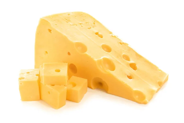 Beyaz Arka Planda Lezzetli Peynir Parçaları — Stok fotoğraf