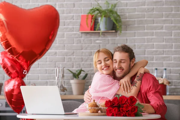 Young Couple Celebrating Valentine Day Home — Stock Photo, Image