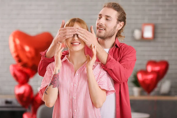 Young Man Covering Eyes His Girlfriend Valentine Day Home — Stock Photo, Image