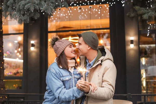 Happy Young Couple Christmas Sparklers Outdoors Winter Day — Stock Photo, Image