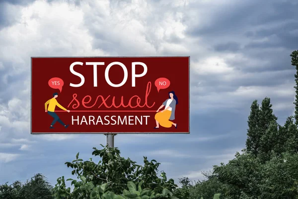Рекламный Щит Текстом Stop Sexual Harassment Городской Улице — стоковое фото