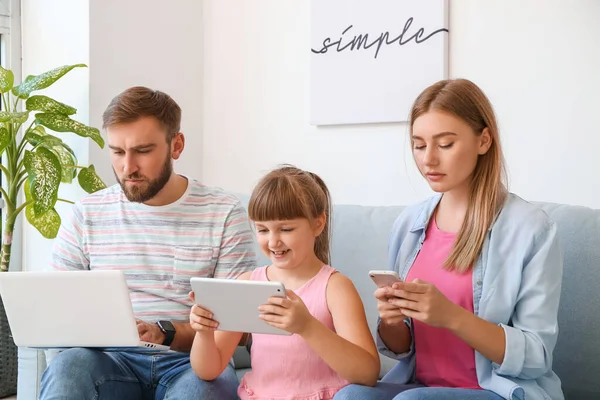 Family Modern Devices Sofa Home — Stock Photo, Image