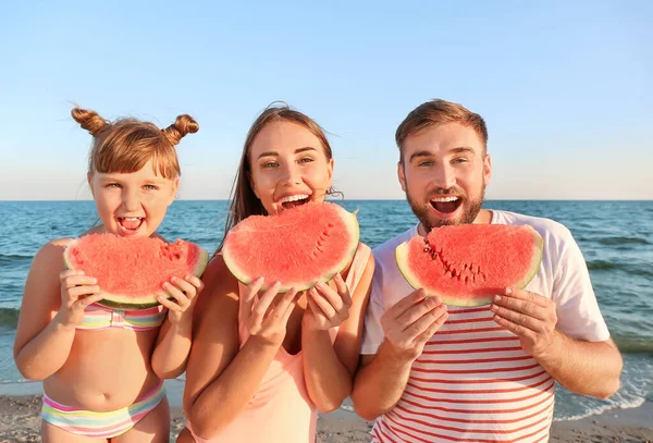 Happy Family Eating Watermelon Sea Beach — Stock Photo, Image