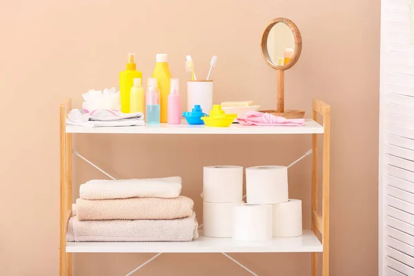 Shelf Unit Bath Accessories Color Wall — Stock Photo, Image