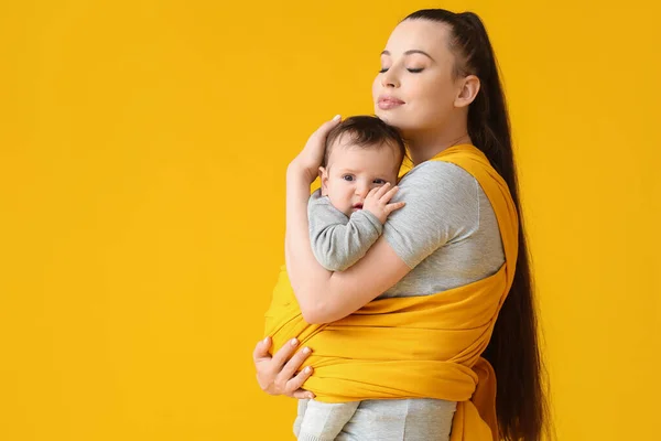 Young Mother Little Baby Sling Color Background — Stock Photo, Image