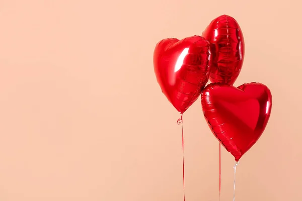 Μπαλόνια Αέρα Σχήμα Καρδιάς Φόντο Χρώματος — Φωτογραφία Αρχείου