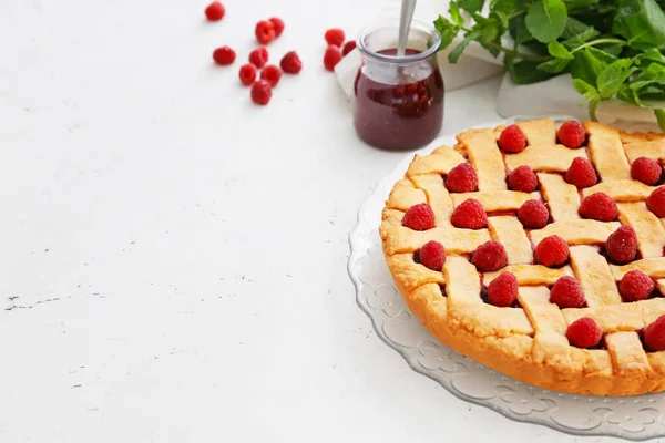 Tasty Raspberry Pie Light Table — Stock Photo, Image