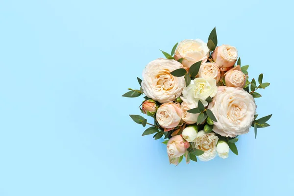Bukett Med Vackra Blommor Färg Bakgrund — Stockfoto