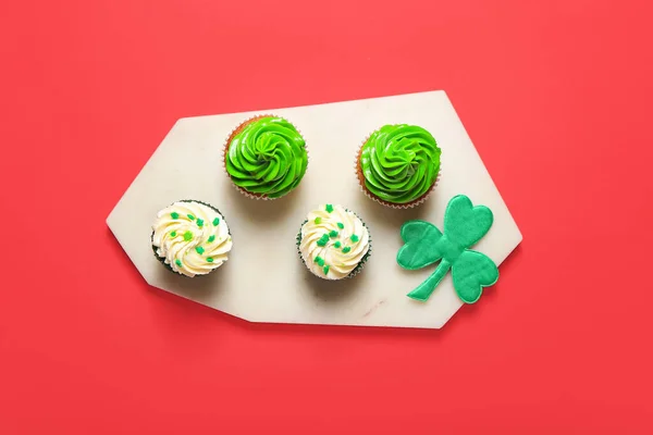 Lekkere Cupcakes Voor Patrick Day Kleur Achtergrond — Stockfoto