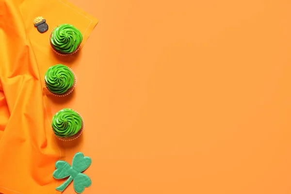 Lekkere Cupcakes Voor Patrick Day Kleur Achtergrond — Stockfoto