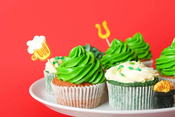Stand Tasty Cupcakes Patrick Day Color Background — Stock Photo, Image