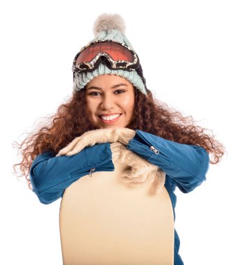 Beyaz arkaplanda kadın snowboardcu