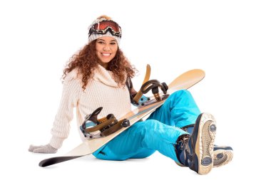 Beyaz arkaplanda kadın snowboardcu