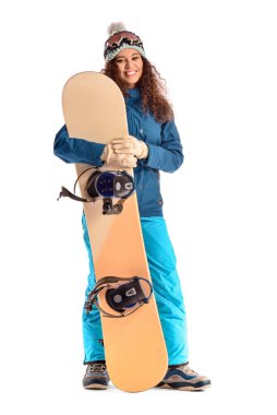 Beyaz arkaplanda kadın snowboardcu