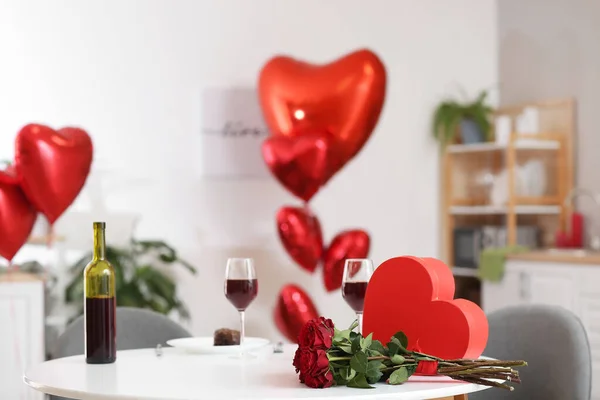 Bouquet Flowers Gift Box Red Wine Table Home Valentine Day — Zdjęcie stockowe