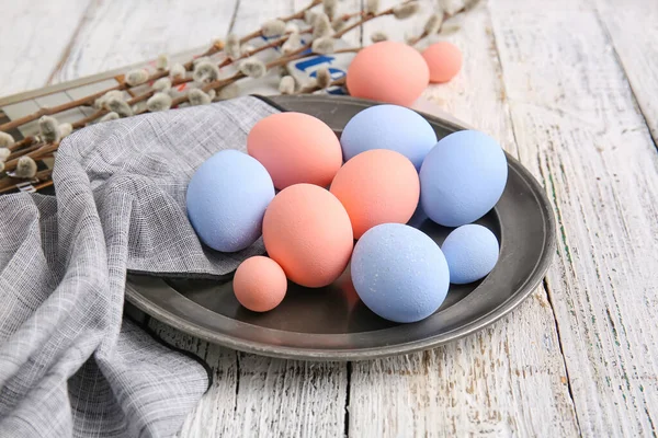 아름다운 부활절 달걀을 놓는다 — 스톡 사진