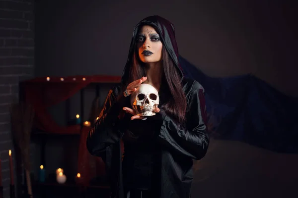 Hexe Führt Ritual Schwarzer Magie Auf — Stockfoto