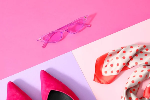 Ensemble Accessoires Féminins Lunettes Soleil Sur Fond Couleur — Photo