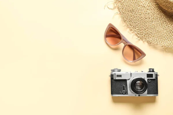 Stylish Sunglasses Photo Camera Hat Color Background — Stock Photo, Image