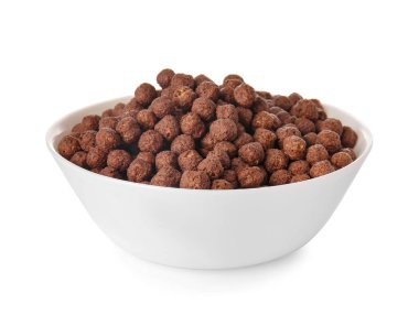 Beyaz arka planda kasede lezzetli kahvaltı gevrekleri