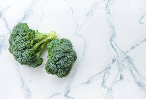 Brokoli Segar Kubis Pada Latar Belakang Cahaya — Stok Foto