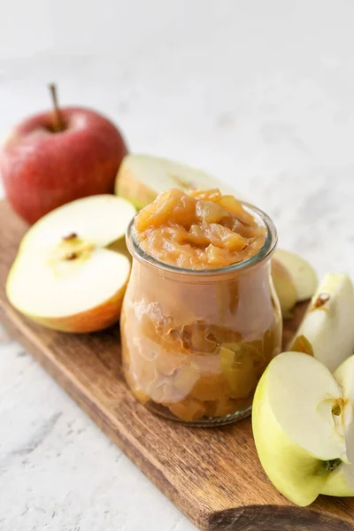 Jar Sweet Apple Jam Light Background — Stock Photo, Image