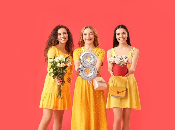 Beautiful Women Flowers Balloon Color Background International Women Day Celebration — Stock Photo, Image