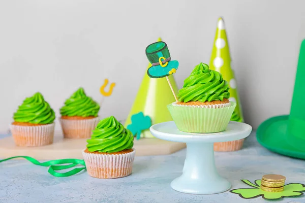 Cupcake Gustosi Giorno San Patrizio Sul Tavolo — Foto Stock